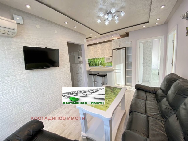 A louer  2 chambres Plovdiv , Mladejki Halm , 68 m² | 39976289 - image [2]