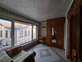 1 chambre Gratska mahala, Varna 4