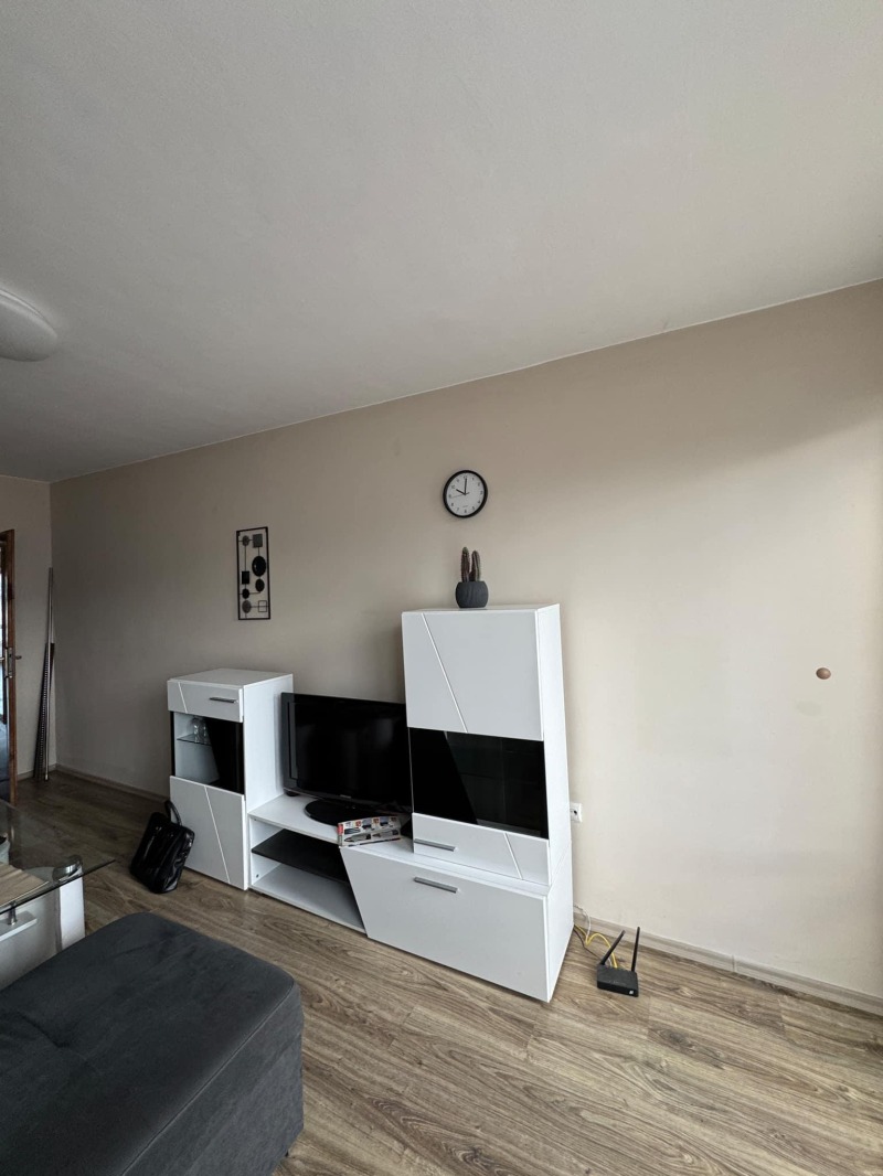 Дава под наем 3-СТАЕН, гр. София, Мусагеница, снимка 2 - Апартаменти - 52732193