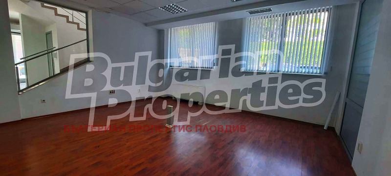 A louer  Bureau Plovdiv , Tsentar , 296 m² | 16322451