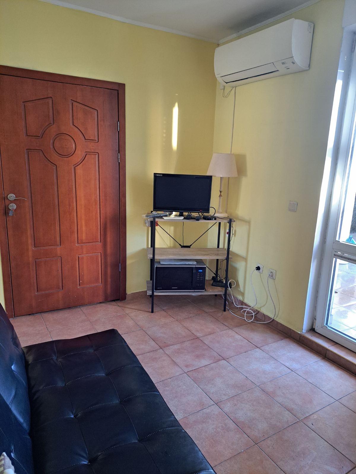 Дава под наем 2-СТАЕН, гр. Варна, Зимно кино Тракия, снимка 2 - Апартаменти - 54201116