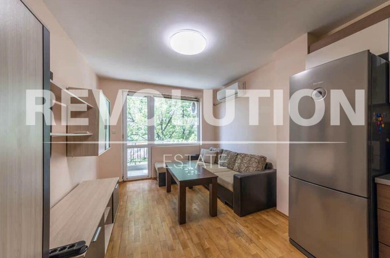 Дава под Наем 2-СТАЕН в град Варна, Левски 1 - 61 кв.м / 500 € » 977.92 лв., РЕВОЛЮШЪН ИЗТОК