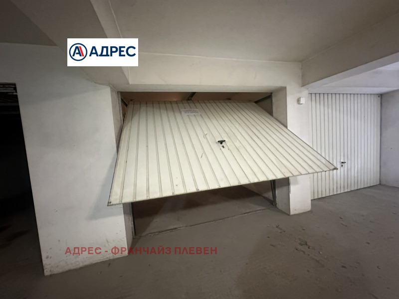 Дава под наем ГАРАЖ, ПАРКОМЯСТО, гр. Плевен, Широк център, снимка 2 - Гаражи и паркоместа - 53518821