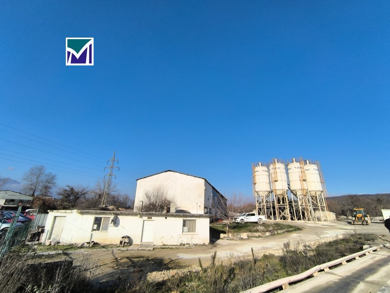 Дава под наем ПРОМ. ПОМЕЩЕНИЕ, гр. Мездра, област Враца, снимка 5 - Производствени сгради - 52751465