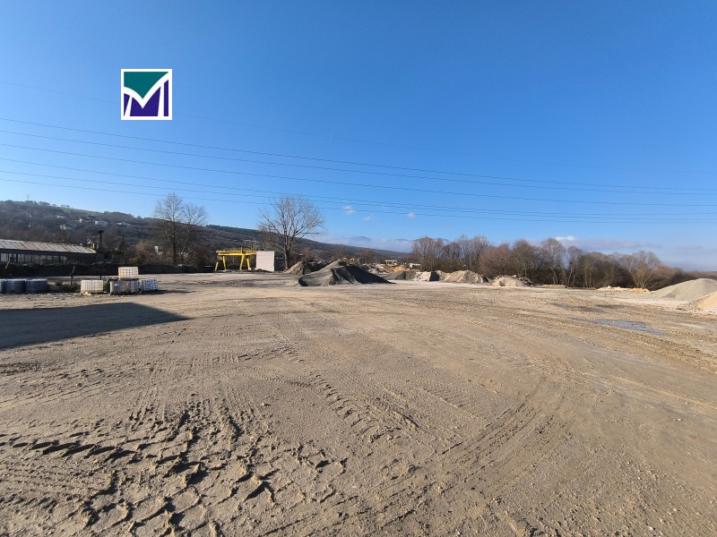 Дава под наем ПРОМ. ПОМЕЩЕНИЕ, гр. Мездра, област Враца, снимка 7 - Производствени сгради - 52751465