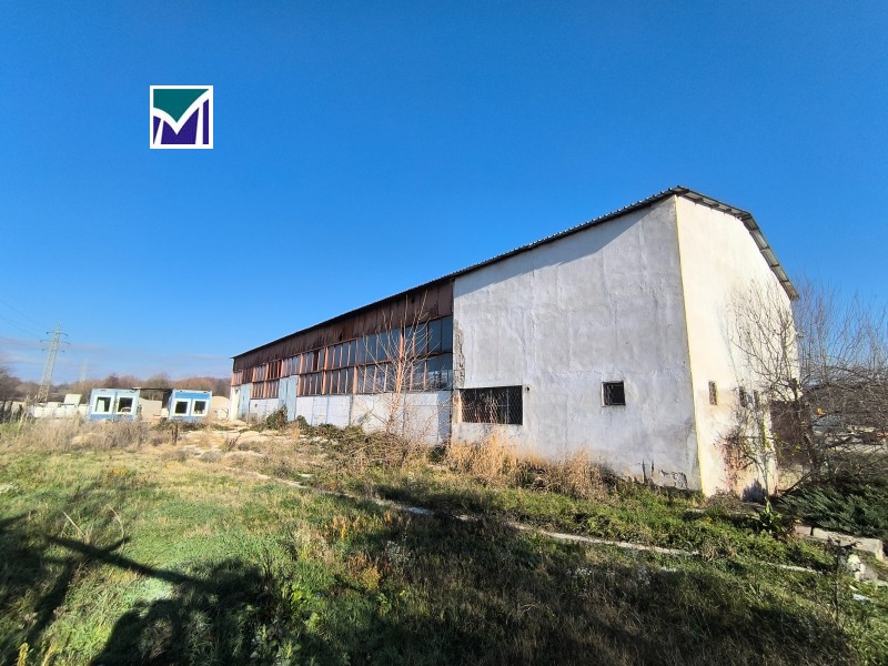 Дава под наем ПРОМ. ПОМЕЩЕНИЕ, гр. Мездра, област Враца, снимка 11 - Производствени сгради - 52751465