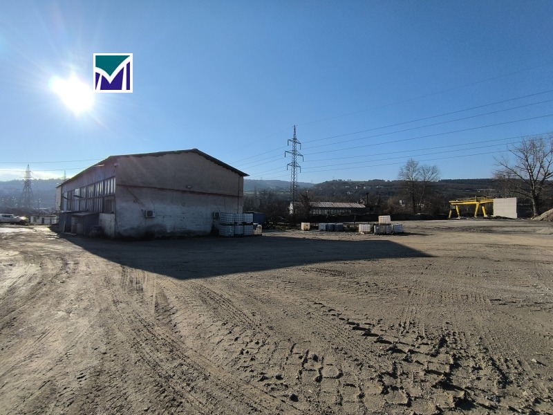 Дава под наем ПРОМ. ПОМЕЩЕНИЕ, гр. Мездра, област Враца, снимка 6 - Производствени сгради - 52751465