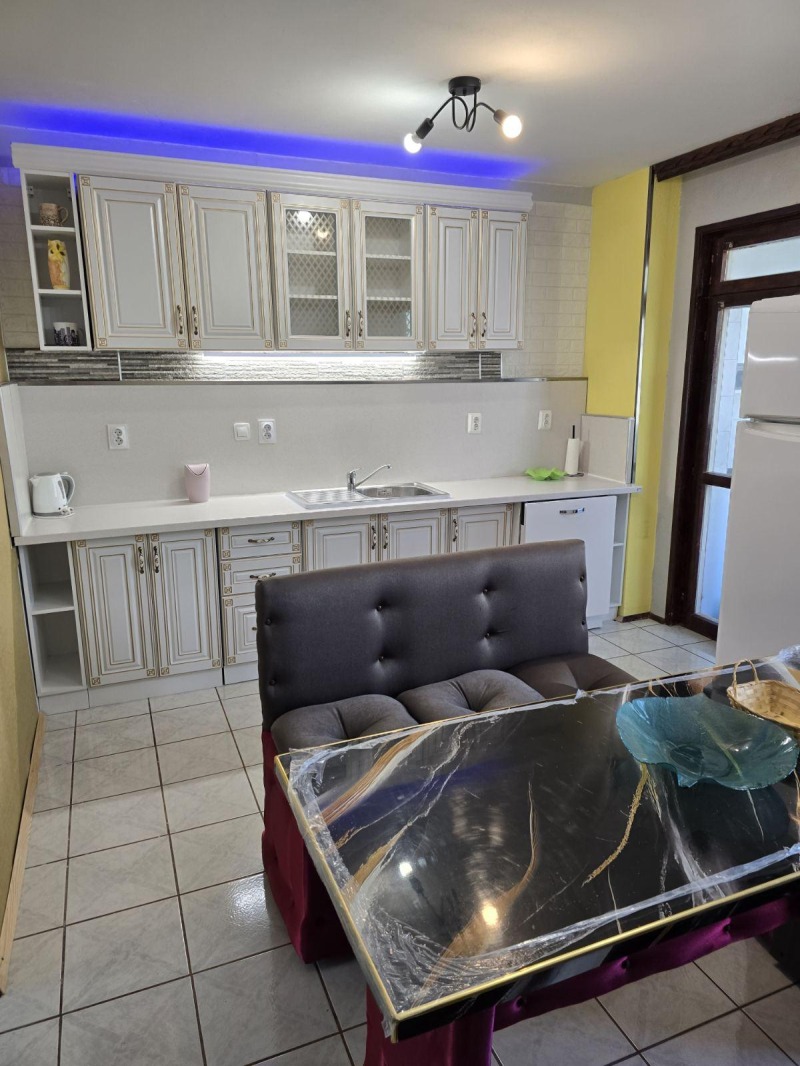 De inchiriat  2 dormitoare Plovdiv , Ciuciuc Parij , 96 mp | 49187653 - imagine [2]