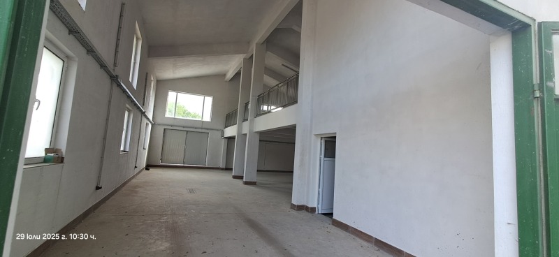 Издаје се  Индустријска зграда регион Пловдив , Карлово , 288 м2 | 41209517 - слика [3]