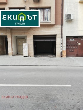В оренду Паркомісце