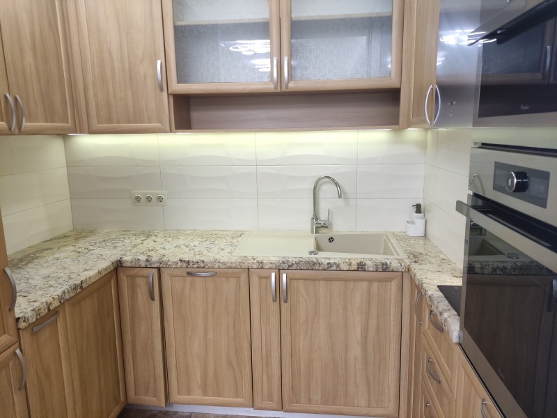 Дава под наем  4-стаен град София , Изток , 180 кв.м | 70034474 - изображение [3]