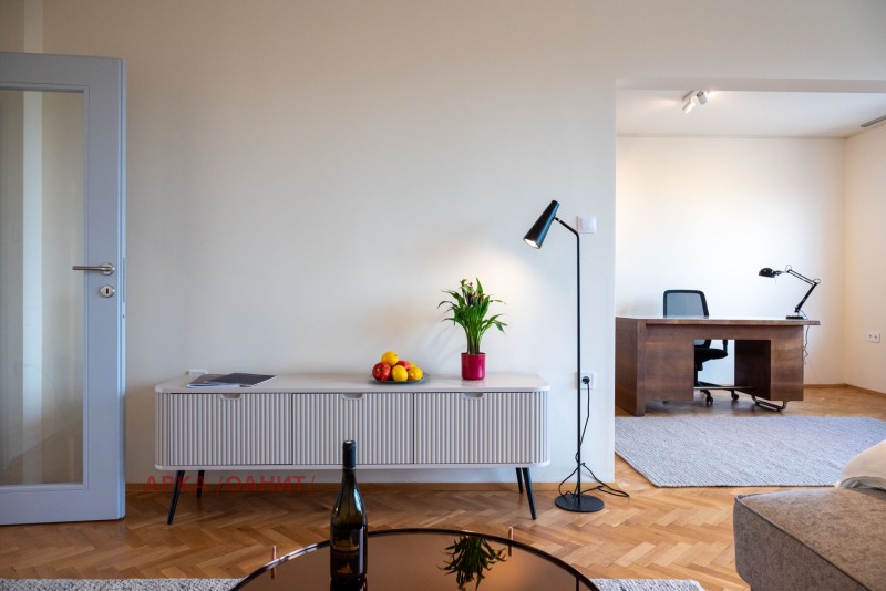 A louer  2 chambres Sofia , Iztok , 82 m² | 18174858 - image [2]
