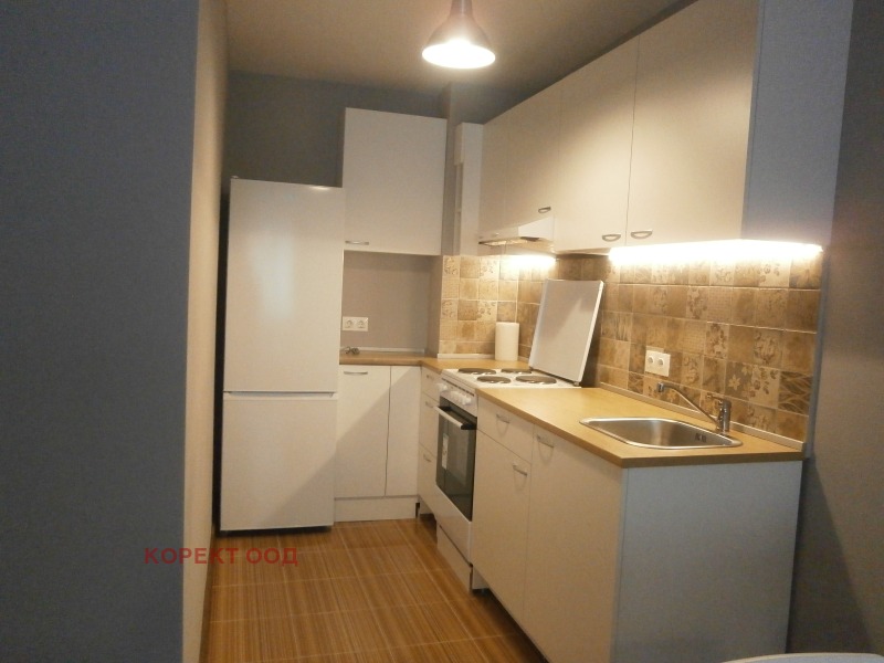 De inchiriat  1 dormitor Sofia , Țentâr , 67 mp | 44599824