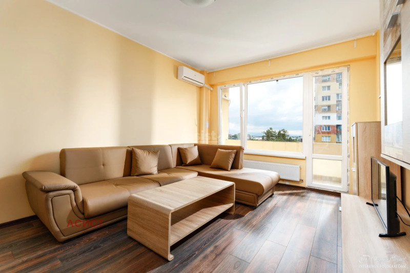 Te huur  1 slaapkamer Sofia , Tolstoj , 65 m² | 33536000