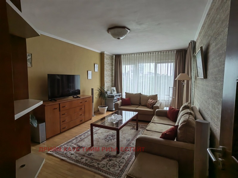 Под наем 3-СТАЕН, град София, Илинден • 850 € • 97331682 — Holmes.bg
