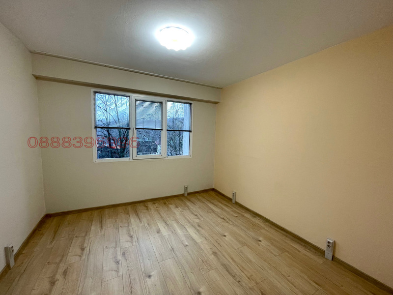 Дава под наем 3-СТАЕН, гр. Ловеч, Широк център, снимка 7 - Апартаменти - 53283171