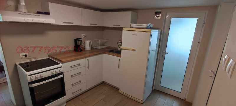 Дава под наем ЕТАЖ ОТ КЪЩА, гр. Варна, Колхозен пазар, снимка 3 - Етаж от къща - 52784806