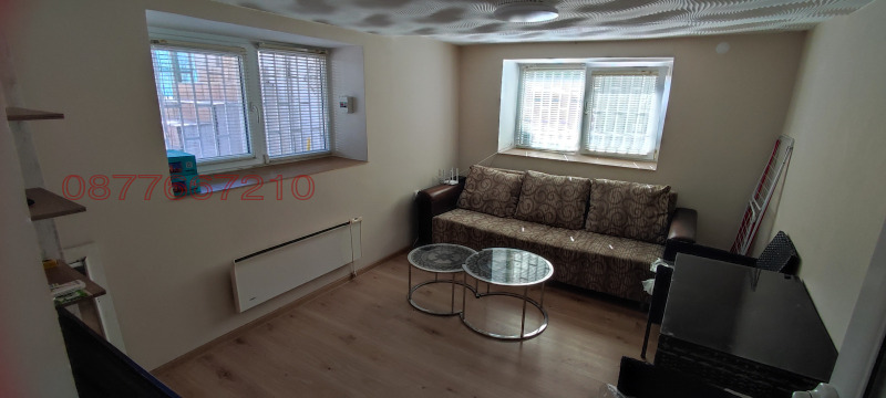 Дава под наем ЕТАЖ ОТ КЪЩА, гр. Варна, Колхозен пазар, снимка 7 - Етаж от къща - 52784806