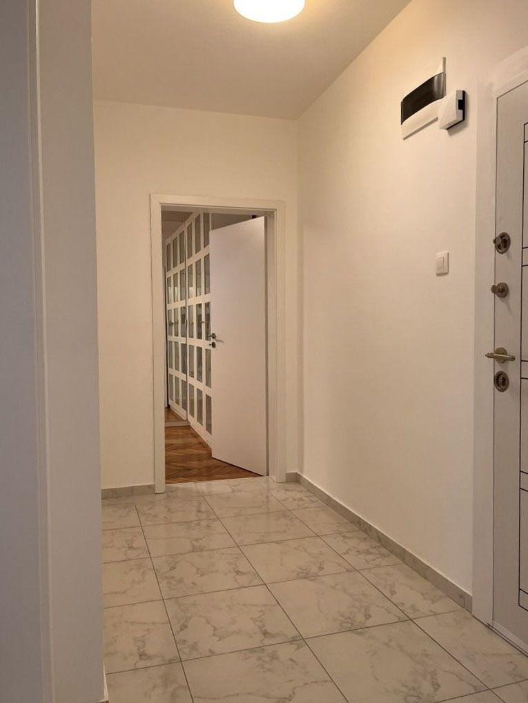 Дава под наем 2-СТАЕН, гр. София, Лозенец, снимка 8 - Апартаменти - 53121817