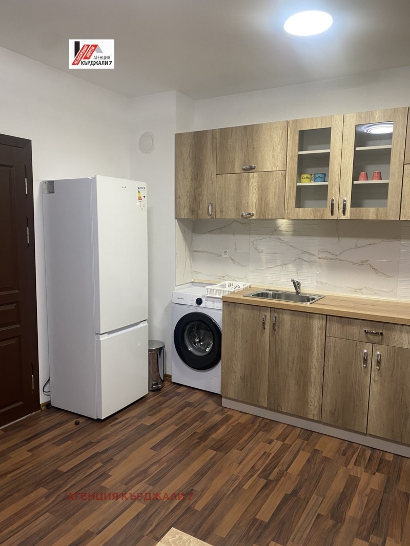 Дава под наем 2-СТАЕН, гр. Кърджали, Възрожденци, снимка 7 - Апартаменти - 53241399