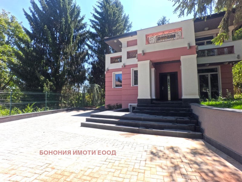 Дава под Наем КЪЩА в град София, с. Бистрица - 660 кв.м / 4 000 € » 7 823.32 лв., БОНОНИЯ ИМОТИ ЕООД