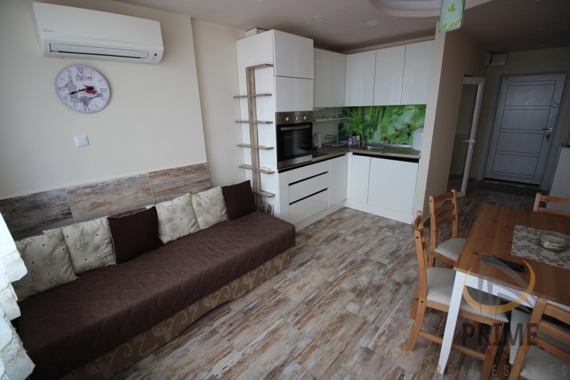 В оренду  1 спальня Бургас , Център , 50 кв.м | 87773850