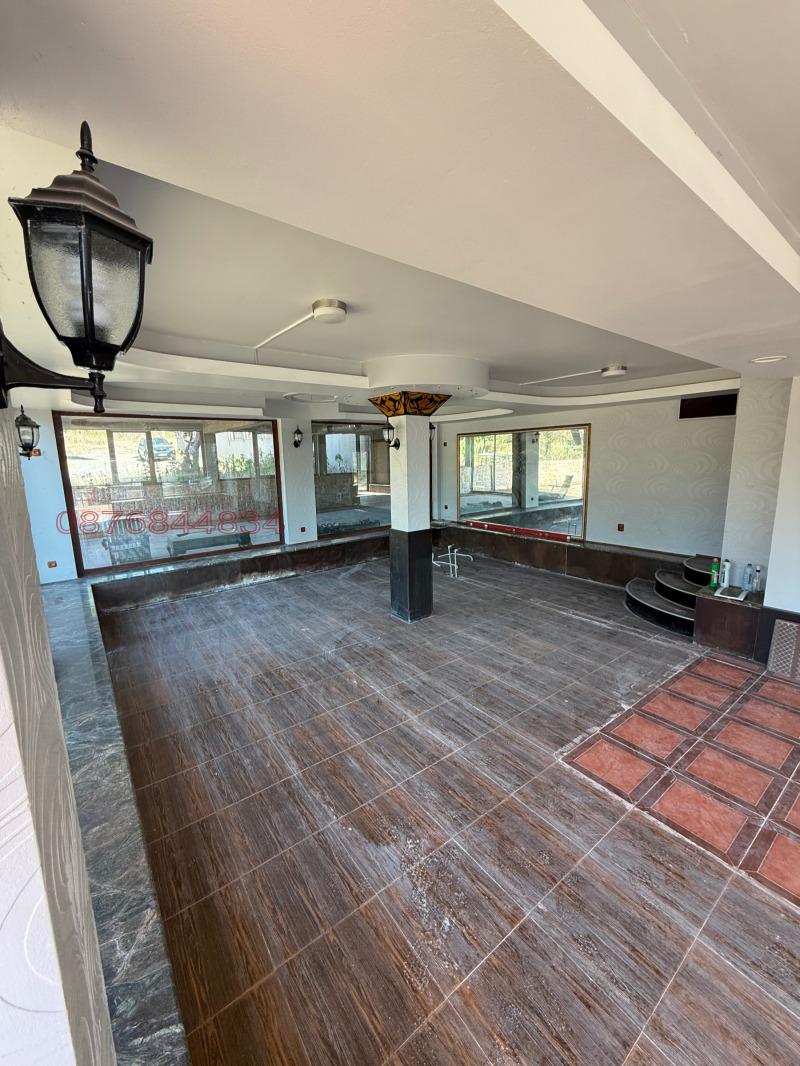 Дава под наем ЗАВЕДЕНИЕ, гр. Момчилград, област Кърджали, снимка 6 - Заведения - 52793880