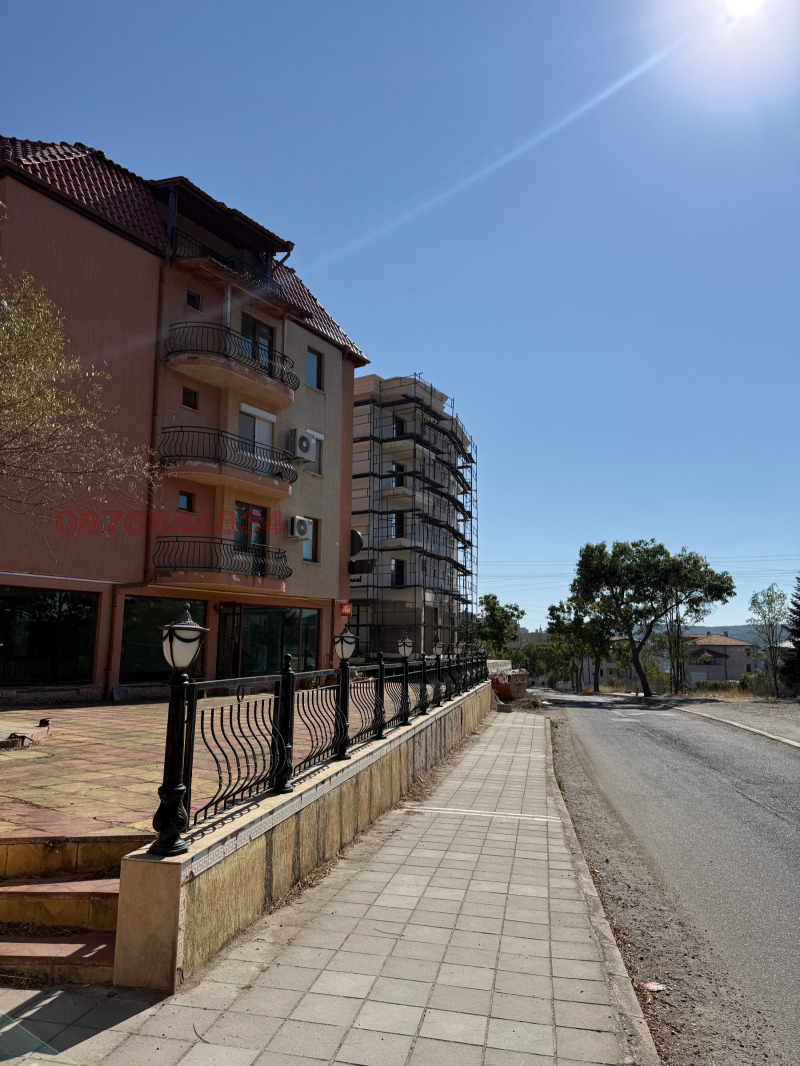 Дава под наем ЗАВЕДЕНИЕ, гр. Момчилград, област Кърджали, снимка 8 - Заведения - 52793880