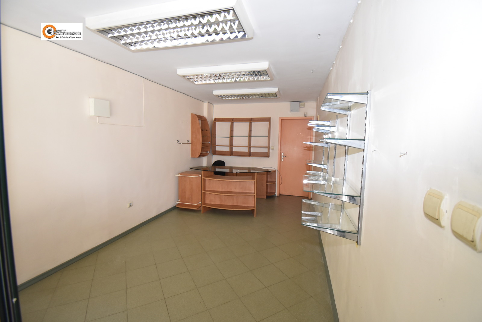 Дава под наем МАГАЗИН, гр. София, Борово, снимка 3 - Магазини - 54644606