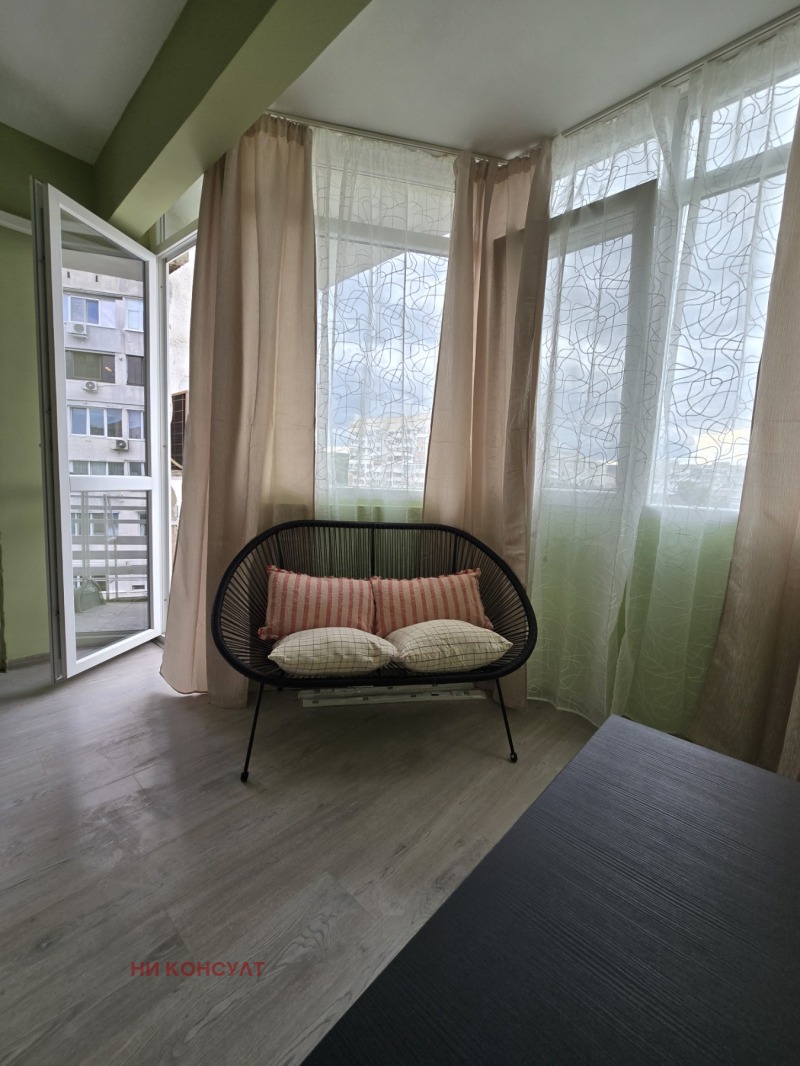 Kiadó  Stúdió Sofia , Ljulin 7 , 30 négyzetméter | 19047900 - kép [4]