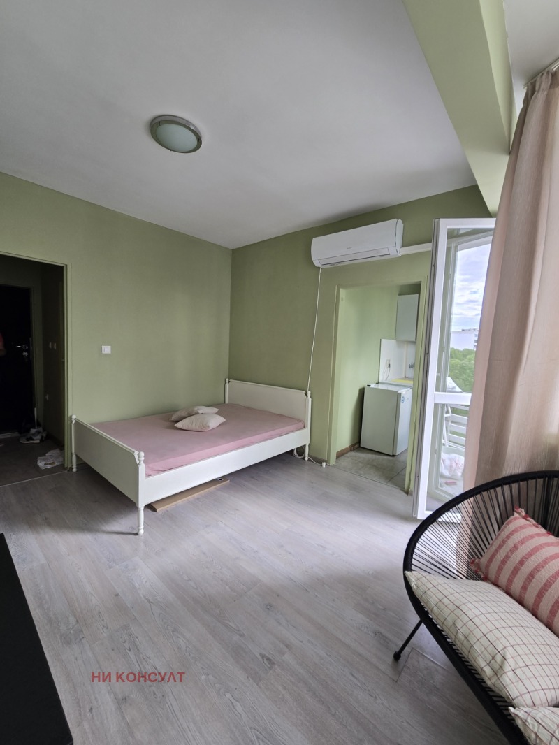 Kiadó  Stúdió Sofia , Ljulin 7 , 30 négyzetméter | 19047900 - kép [2]