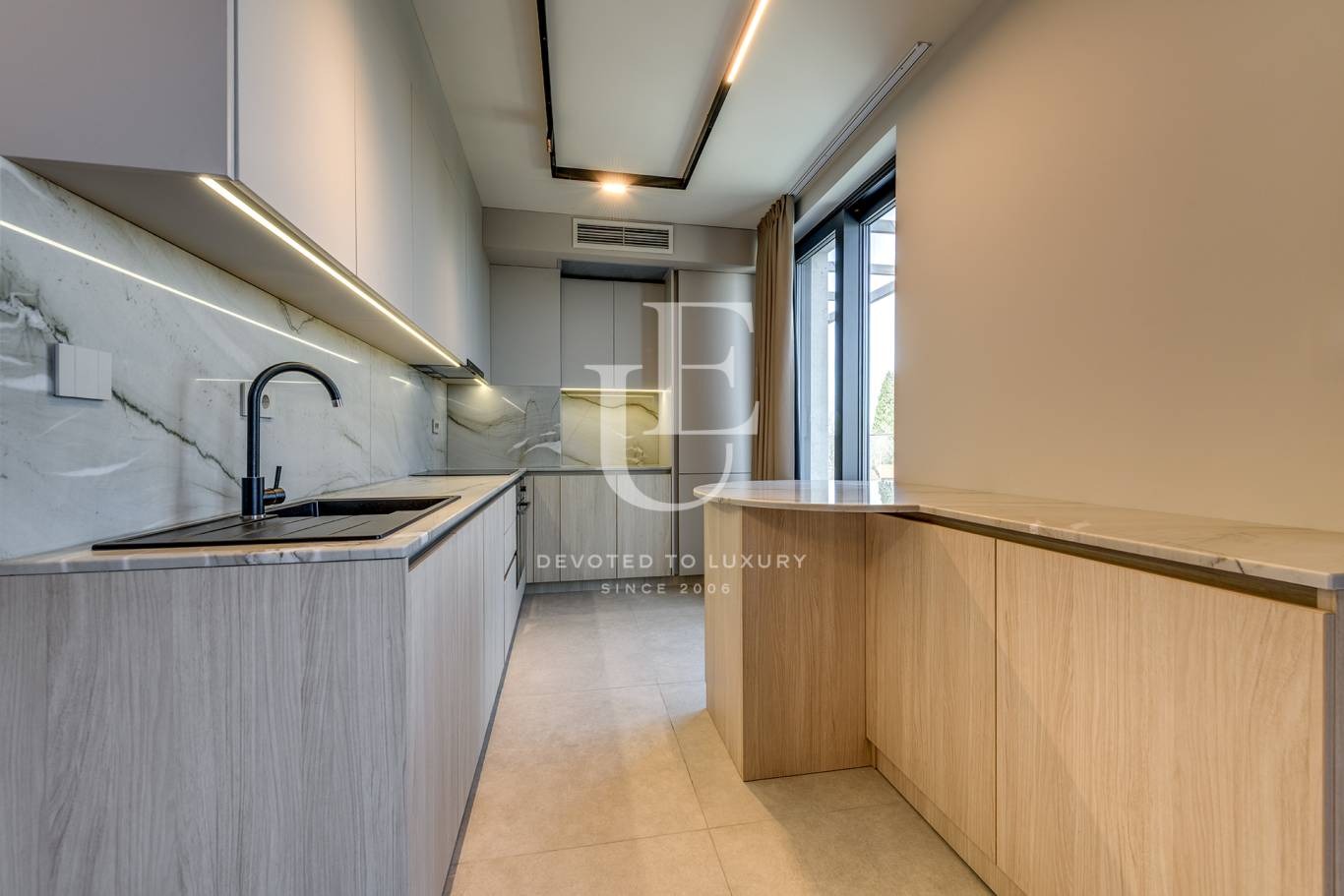 Дава под наем 4-СТАЕН, гр. София, Бояна, снимка 3 - Апартаменти - 53873376