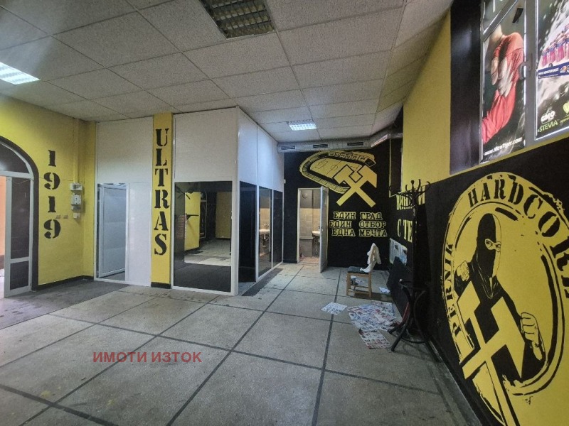 Дава под Наем ФИТНЕС ЗАЛА в град Перник, Център - 100 кв.м / 500 € » 977.92 лв., ИМОТИ ИЗТОК
