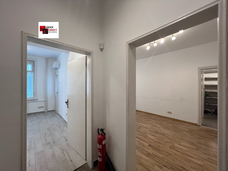 Дава под наем  3-стаен град София , Център , 95 кв.м | 98172426 - изображение [10]