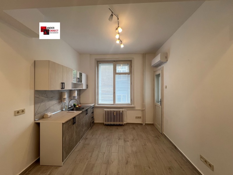 Дава под наем  3-стаен град София , Център , 95 кв.м | 98172426 - изображение [9]