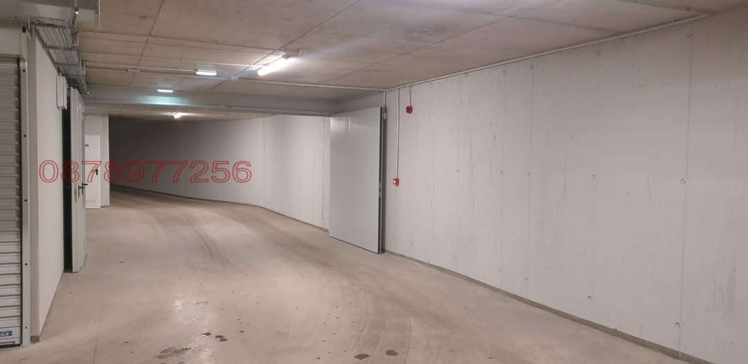 Дава под наем ГАРАЖ, ПАРКОМЯСТО, гр. София, Зона Б-5, снимка 3 - Гаражи и паркоместа - 54008903