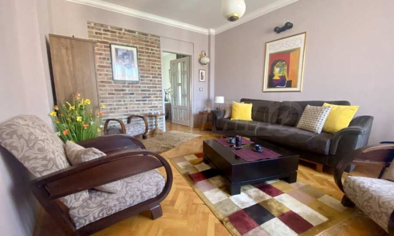 Te huur  1 slaapkamer Sofia , Tsentar , 70 m² | 43140355