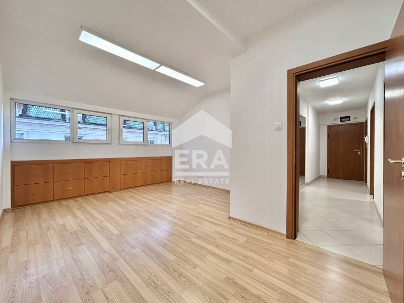 Дава под наем ОФИС, гр. София, Център, снимка 3 - Офиси - 53432843