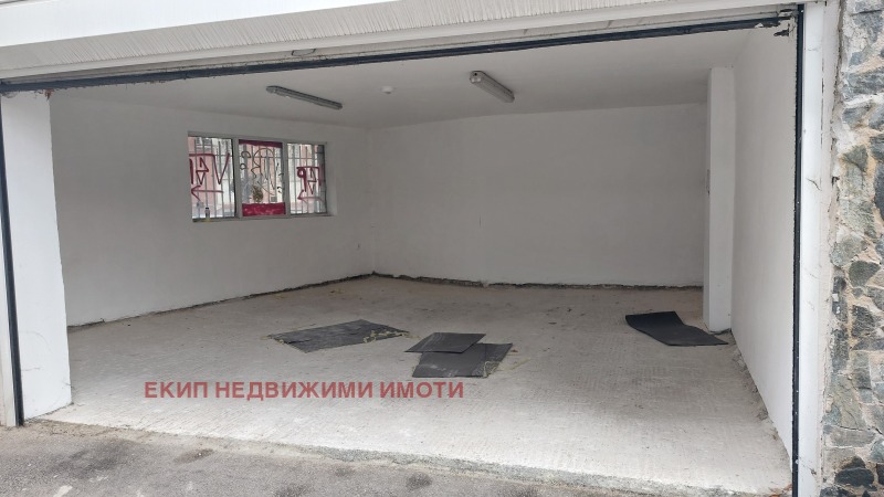 Дава под наем ГАРАЖ, ПАРКОМЯСТО, гр. София, Център, снимка 2 - Гаражи и паркоместа - 53111558