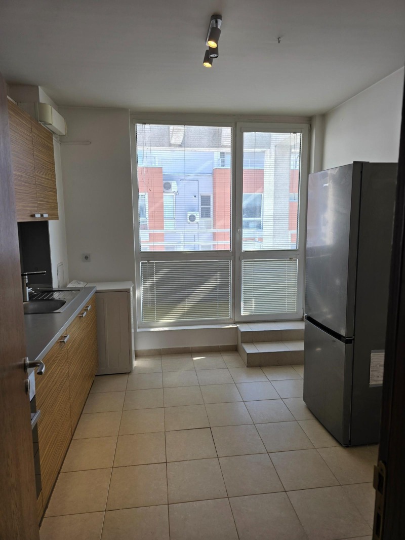 För uthyrning  1 sovrum Sofia , Studentski grad , 140 kvm | 55755840 - bild [4]