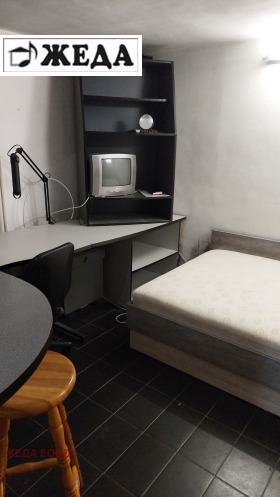 Estudio Shirok tsentar, Pleven
