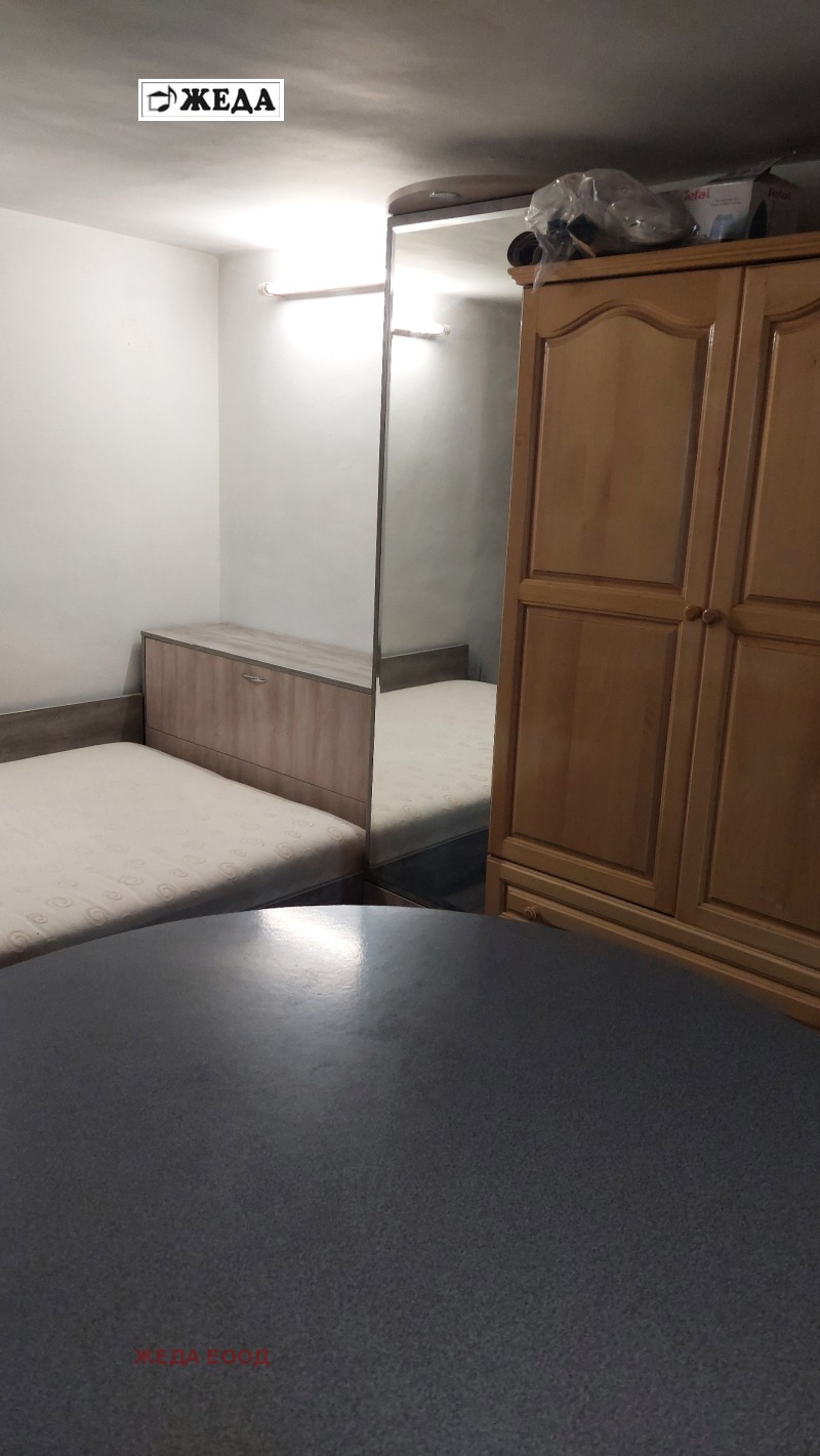 Дава под наем  1-стаен град Плевен , Широк център , 30 кв.м | 85578776 - изображение [2]