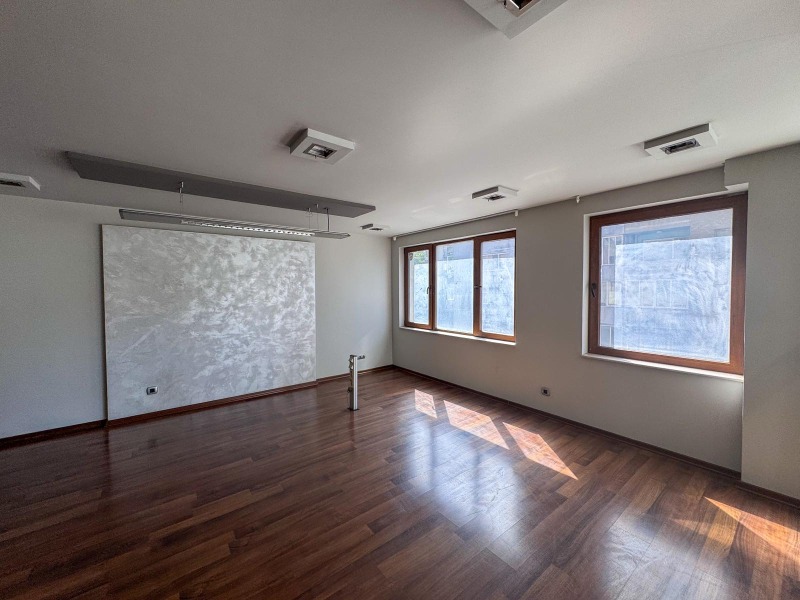 Do wynajęcia  Biuro Burgas , Centar , 144 mkw | 12557770 - obraz [11]