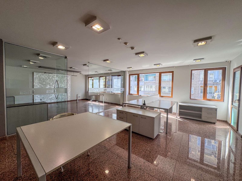 Do wynajęcia  Biuro Burgas , Centar , 144 mkw | 12557770 - obraz [13]