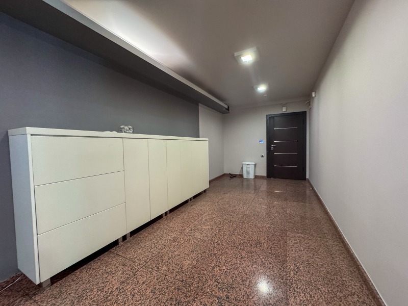 Do wynajęcia  Biuro Burgas , Centar , 144 mkw | 12557770 - obraz [6]