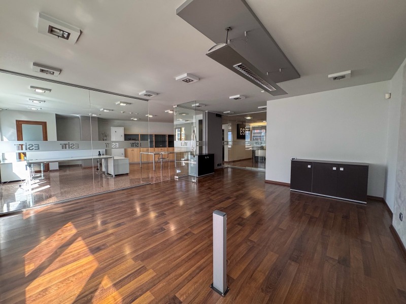 Do wynajęcia  Biuro Burgas , Centar , 144 mkw | 12557770 - obraz [9]