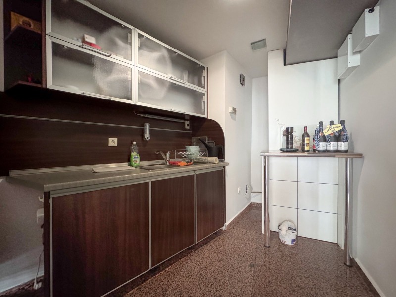 Do wynajęcia  Biuro Burgas , Centar , 144 mkw | 12557770 - obraz [16]