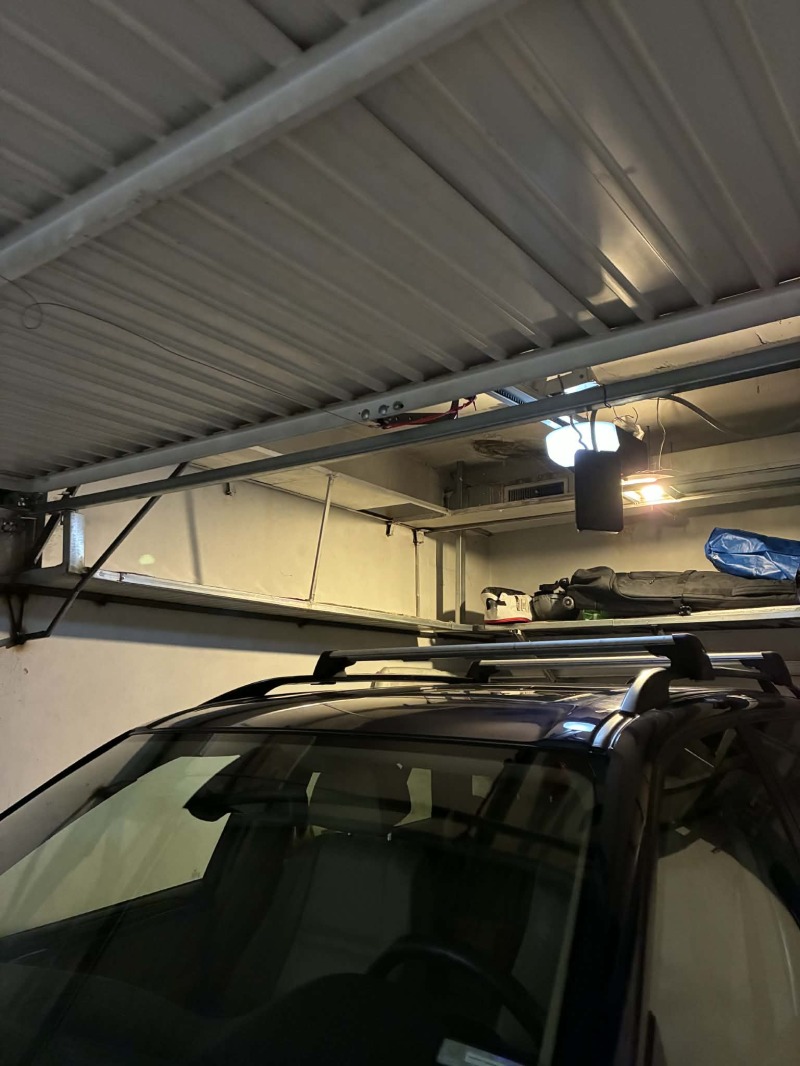 Дава под наем ГАРАЖ, ПАРКОМЯСТО, гр. София, Гоце Делчев, снимка 2 - Гаражи и паркоместа - 53589111