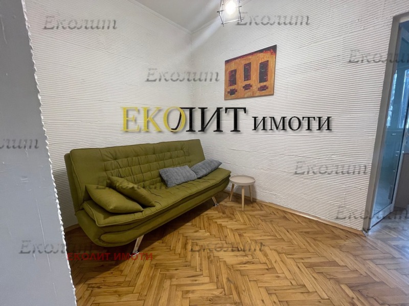 Дава под наем  3-стаен град София , Център , 75 кв.м | 17111603