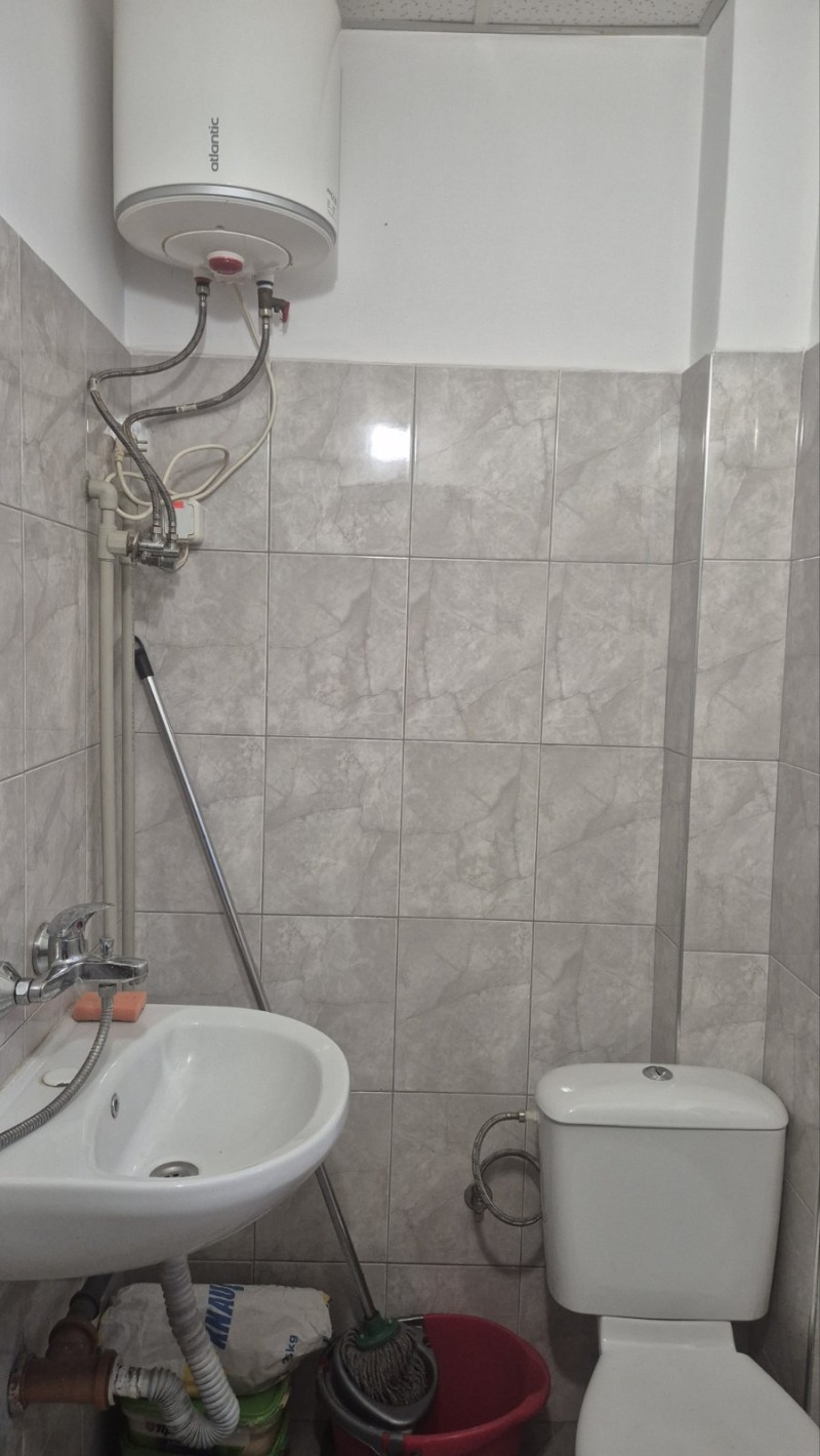 Дава под наем МАГАЗИН, гр. Перник, Изток, снимка 5 - Магазини - 52636699